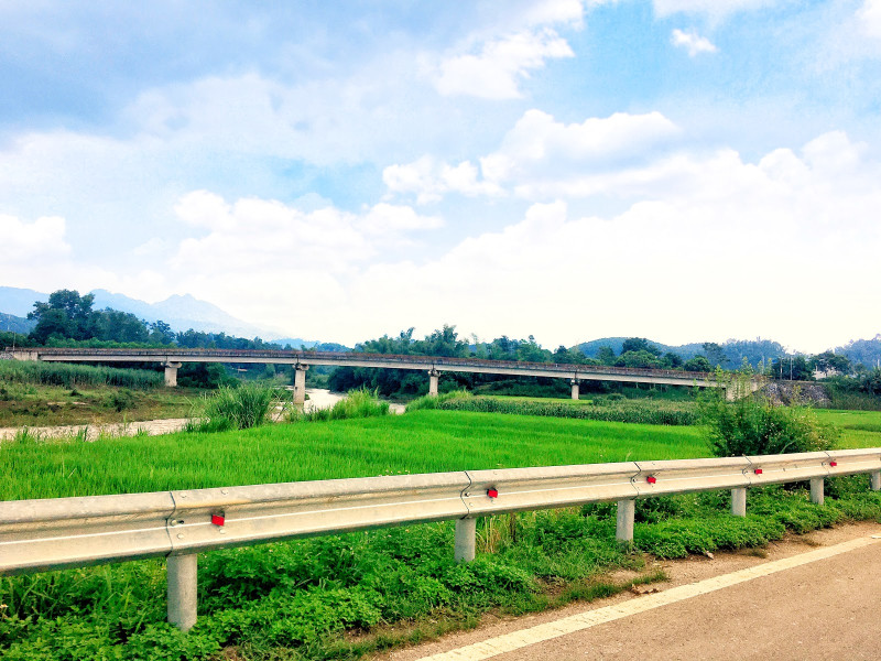 Bán đất thổ cư gần cầu Trung Yên, Tuyên Quang. Nút giao QL2C. Kinh doanh đc. giá chỉ 30 tr/m2