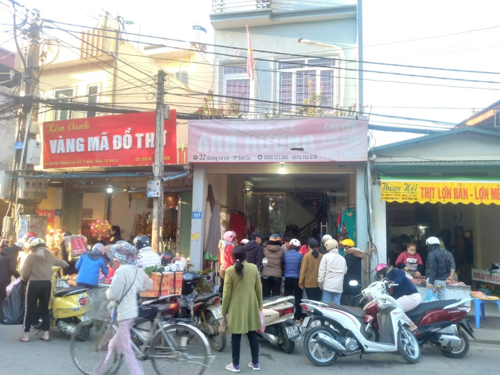 Chính chủ bán nhà 3 tầng tại tổ 5 phường Quyết Thắng,đường Lê Lợi, Tp Sơn La.