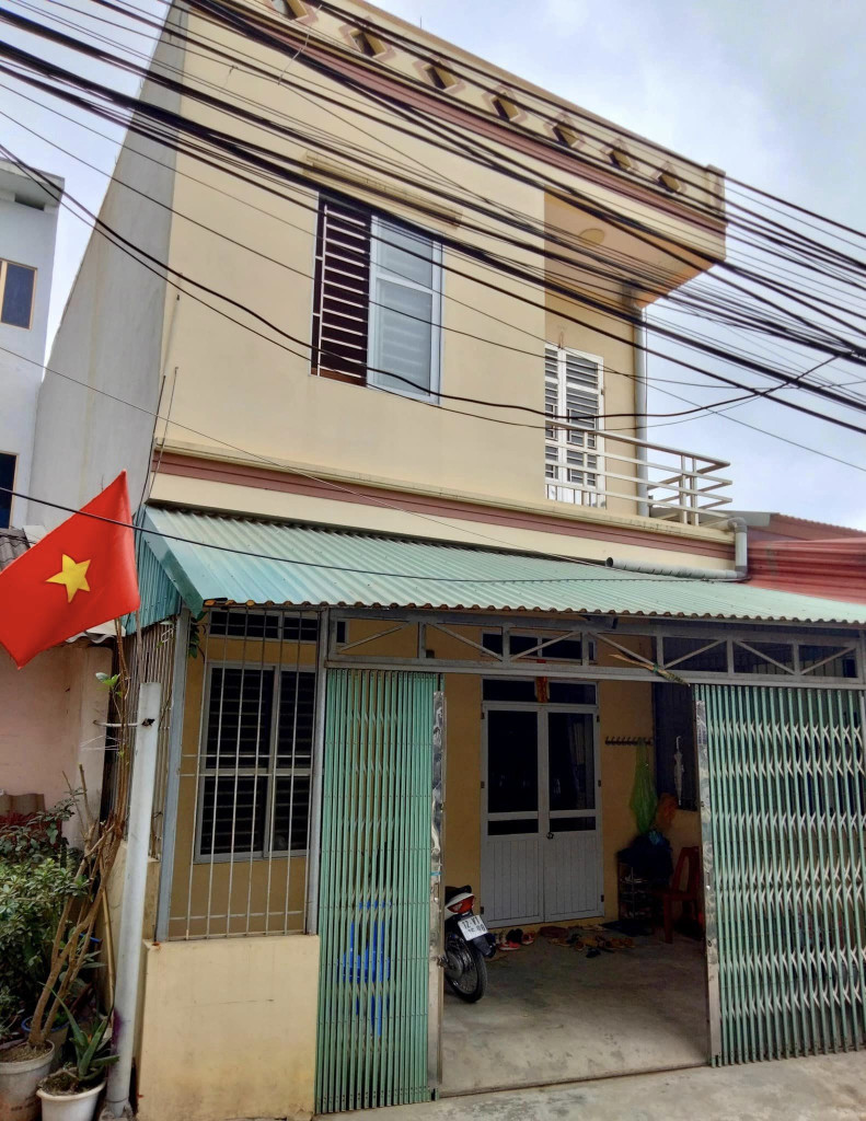 Chính chủ cần bán nhà Số 16 ngõ 2 đường Trần Đăng Ninh, thôn Hoàng Thượng, xã Hoàng Đồng, TP Lạng Sơn.