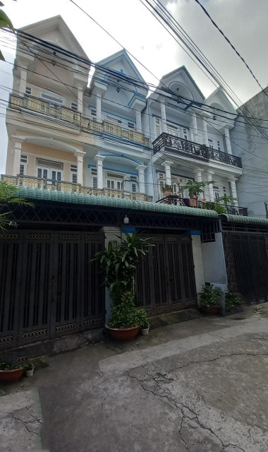 🔥 Nhà 3 tầng Trần Thị Hè Q12, 43m2, 3x15m chỉ 2.x tỷ