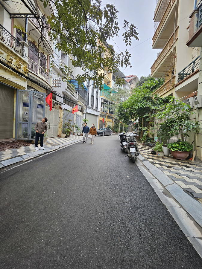 BÁN NHÀ LẠC LONG QUÂN, TÂY HỒ. 55M2 6 TẦNG MT 4M GIÁ 21 TỶ- PHÂN LÔ - Ô TÔ TRÁNH - VỈA HÈ -THANG MÁY - HÀNG HIẾM