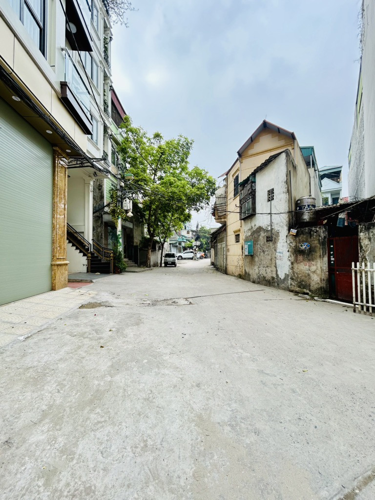 Bán nhà nam dư 7 tầng thang máy long lanh phân lô ô tô vào nhà hoàng mai