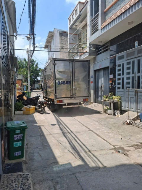 BÁN NHÀ ĐẸP XE TẢI LÊ VĂN QUỚI GẦN NGÃ TƯ 4 XÃ-70m- 5 TẦNG -TẶNG FULL NỘI THẤT NHỈNH 6 TỶ