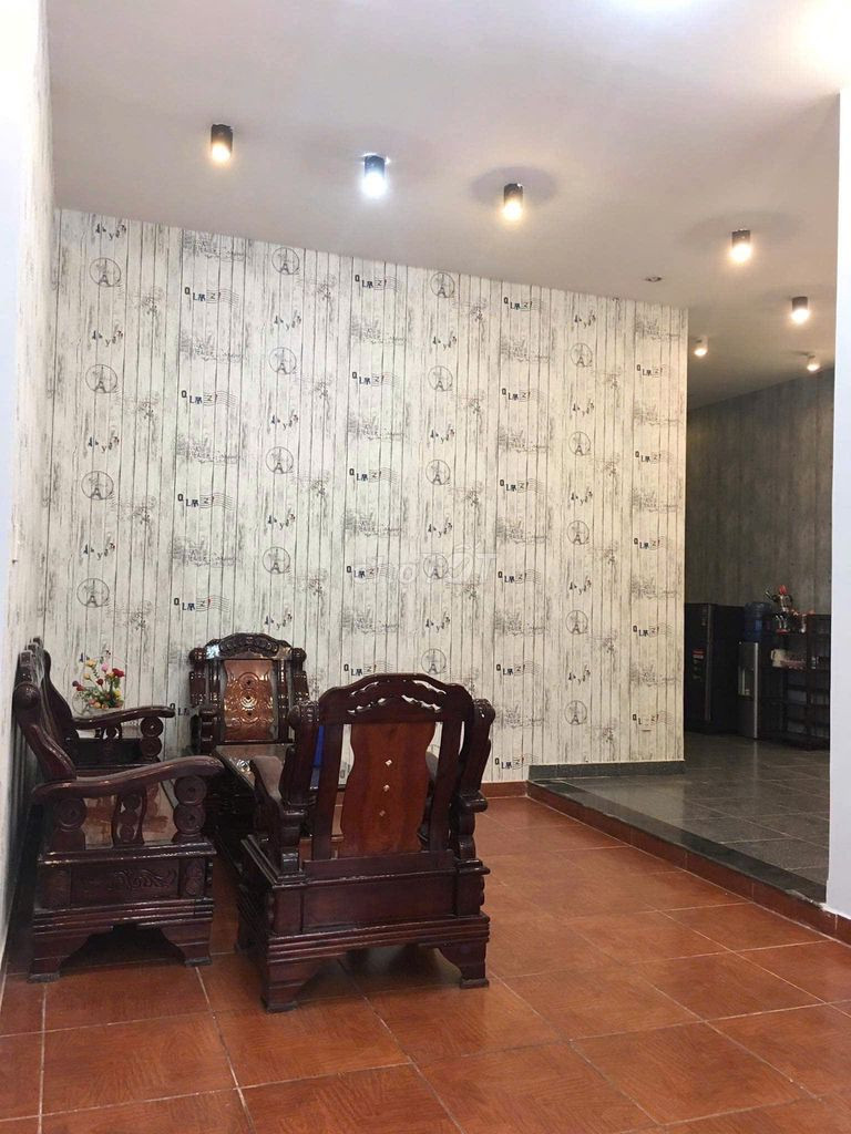 Chính chủ bán nhà cấp 4 kiên cố đường oto thông gần trường học