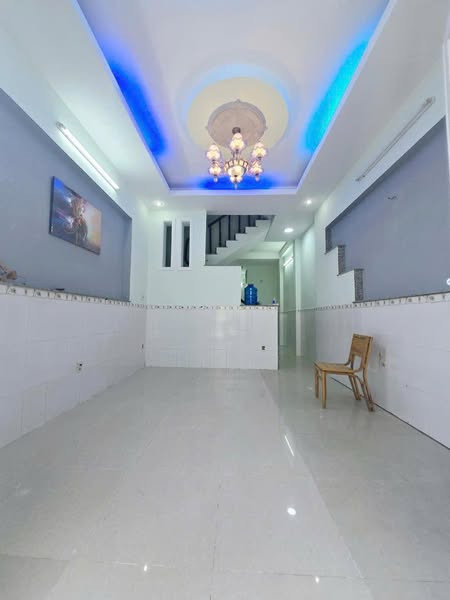 Nhà 3 Tầng Btct - 60m2 - Đường 6m Thông - Sát MT Đường Nguyễn Duy Trinh, Quận 9  -chỉ 4.55 TỶ