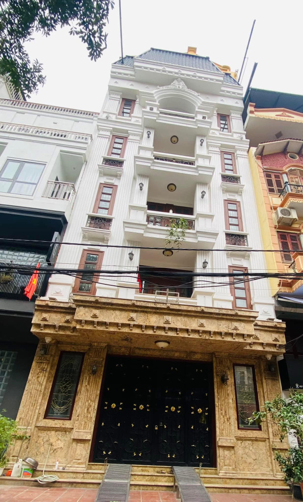 Bán đất tặng nhà 3 tầng MP Linh Lang - Phan Kế Bính, Ba Đình mặt tiền 15m, lô góc dt 140m2m, yên tĩnh và đẳng cấp
