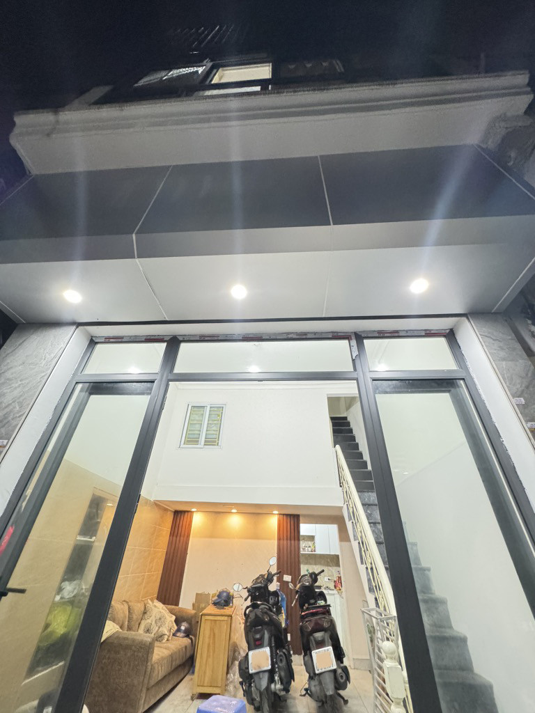 Bán nhà phố Nguyễn Chính - 30m2 3 tầng - Gần Ô TÔ