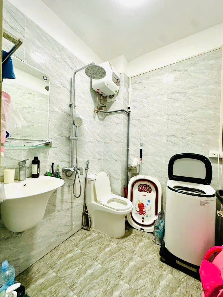 Nhà Đối Diện Aeon Full Nội Thất, Ngõ Nông Thoáng – 5.x tỷ
