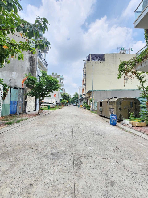 Đất KDC Sóng Thần nằm cạnh Vincom 550 Dĩ An, giá 1.52Tỷ, kinh doanh tốt