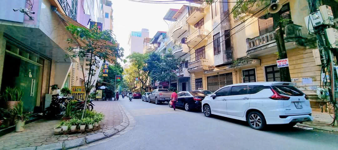 BÁN NHANH nhà Mặt Phố Kim Đồng - Giáp Bát - Giải Phóng. 60m 5T, Kinh Doanh. Gara. chỉ 14 tỷ 94