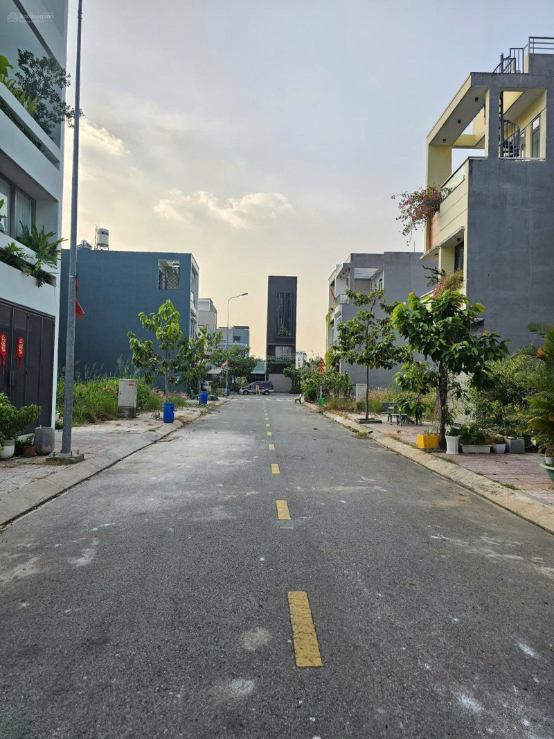 VỚI GIÁ 1.88 TỶ THÌ CÒN GÌ CHÊ ! Lô đất 80m2 , KDC sầm uất, Thổ cư 100%, p. Bình An, Dĩ An