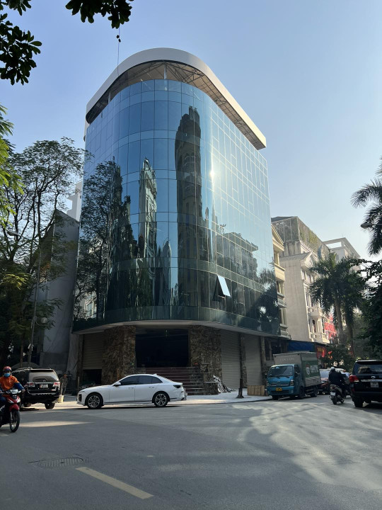 BUILDING MẶT PHỐ TRẦN THÁI TÔNG, CẦU GIẤY, DT 122M2, 8 TẦNG NỔI + TUM + HẦM. CHO THUÊ 30 CÂY VÀNG 9999/THÁNG