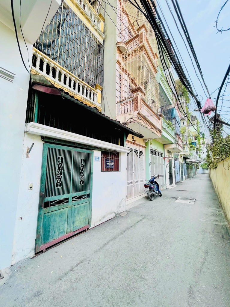 69 Hoàng Văn Thái 50m x 4 tầng, phân lô, ô tô đỗ cửa, vào nhà chỉ 13,25 tỷ