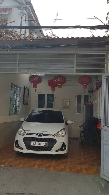 Cột 8 - Hồng Hà, Bán nhà đất