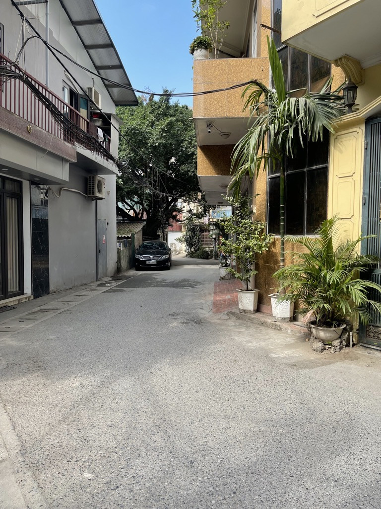 HOÀNG VĂN THÁI PHÂN LÔ QUÂN ĐỘI 40M 4 TẦNG CHỈ 12 TỶ-VÀI BƯỚC RA Ô TÔ TRÁNH-NHÀ DÂN XÂY- SỔ VUÔNG ĐẸP