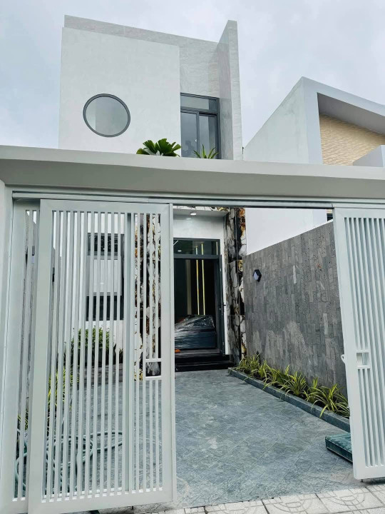 Nhà ngay Chợ Hưng Nhơn