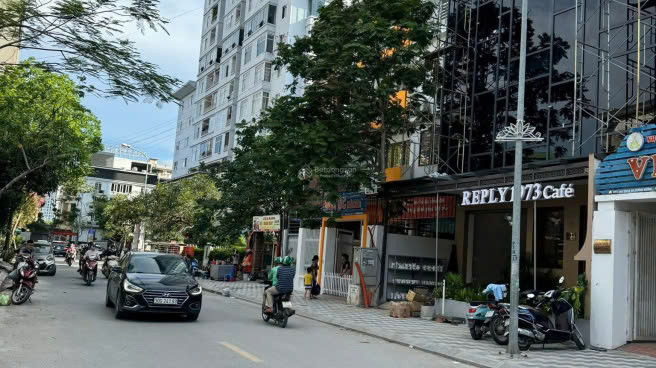 TÒA NHÀ PHỐ NGUYỄN KHÁNH TOÀN – LÔ GÓC 140M² x 8T THANG MÁY – VIEW CÔNG VIÊN – KD – 69 TỶ
