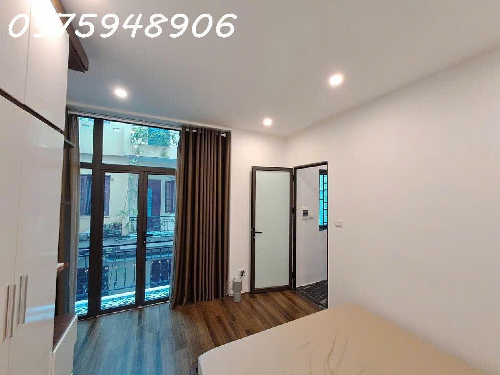 QUỐC TỦ GIÁM 27M, 4 TẦNG, 3 NGỦ, NHÀ KIÊN CÔ CHẮC CHẮN, KHU VỰC DÂN CƯ PHÁT TRIỂN, ĐIỂM TIẾP GIÁP ĐỐNG ĐA-BA ĐÌNH-HAI BÀ TRƯNG.SỔ ĐỎ CC