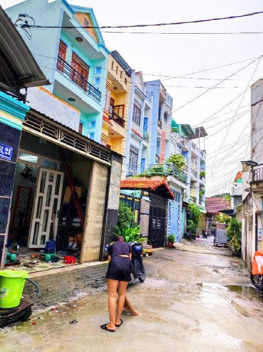 BÁN NHÀ 3 TẦNG (4.5x16)CÁCH MẶT TIỀN NGUYỄN ẢNH THỦ 10M, QUẬN 12