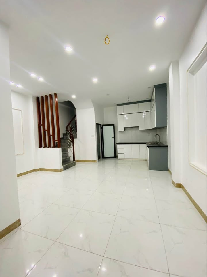 💎 Bán nhà 5 tầng đẹp – 38m², trung tâm Thanh Bình, giá cực đẹp