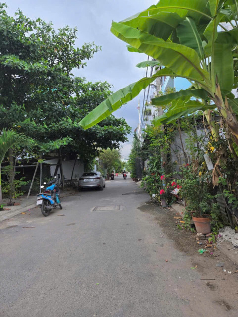 NHÀ HẺM XE HƠI ĐẸP NGUYỄN DUY TRINH, PHÚ HỮU, THỦ ĐỨC, 4 TẦNG, 60M2, 5PN, NHỈNH 6 TỶ.