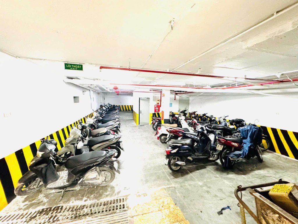 Bán toà CHDV phố Hoàng Quốc Việt, Cầu Giấy, 176m2, 9 tầng, 76 phòng khép kín, 72 tỷ