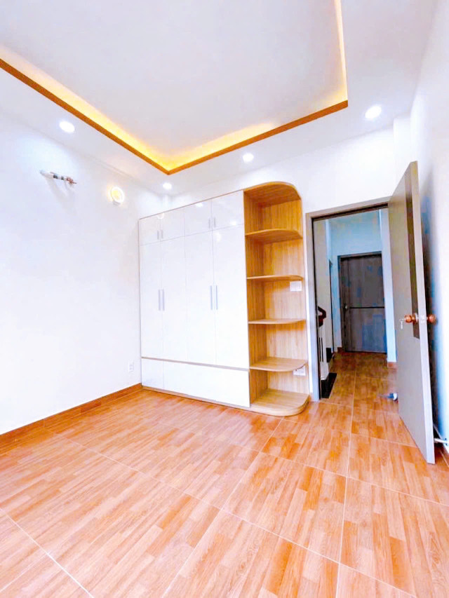 Bán nhà QUẬN TÂN BÌNH - hẻm Ô tô Âu Cơ - thửa đất vuông vức 3.58 x 10.96 m, Giá 6.9 tỷ