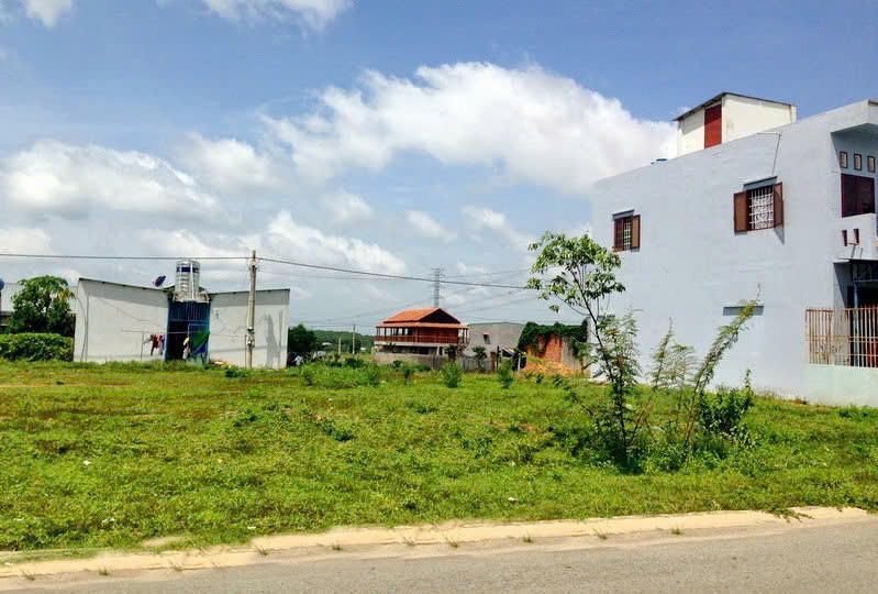 BÁN NHANH (5X60=300M2) ĐẤT T.CƯ MẶT TIỀN ĐƯỜNG NHỰA TỈNH LỘ DT,SHR. GIÁ 460TR