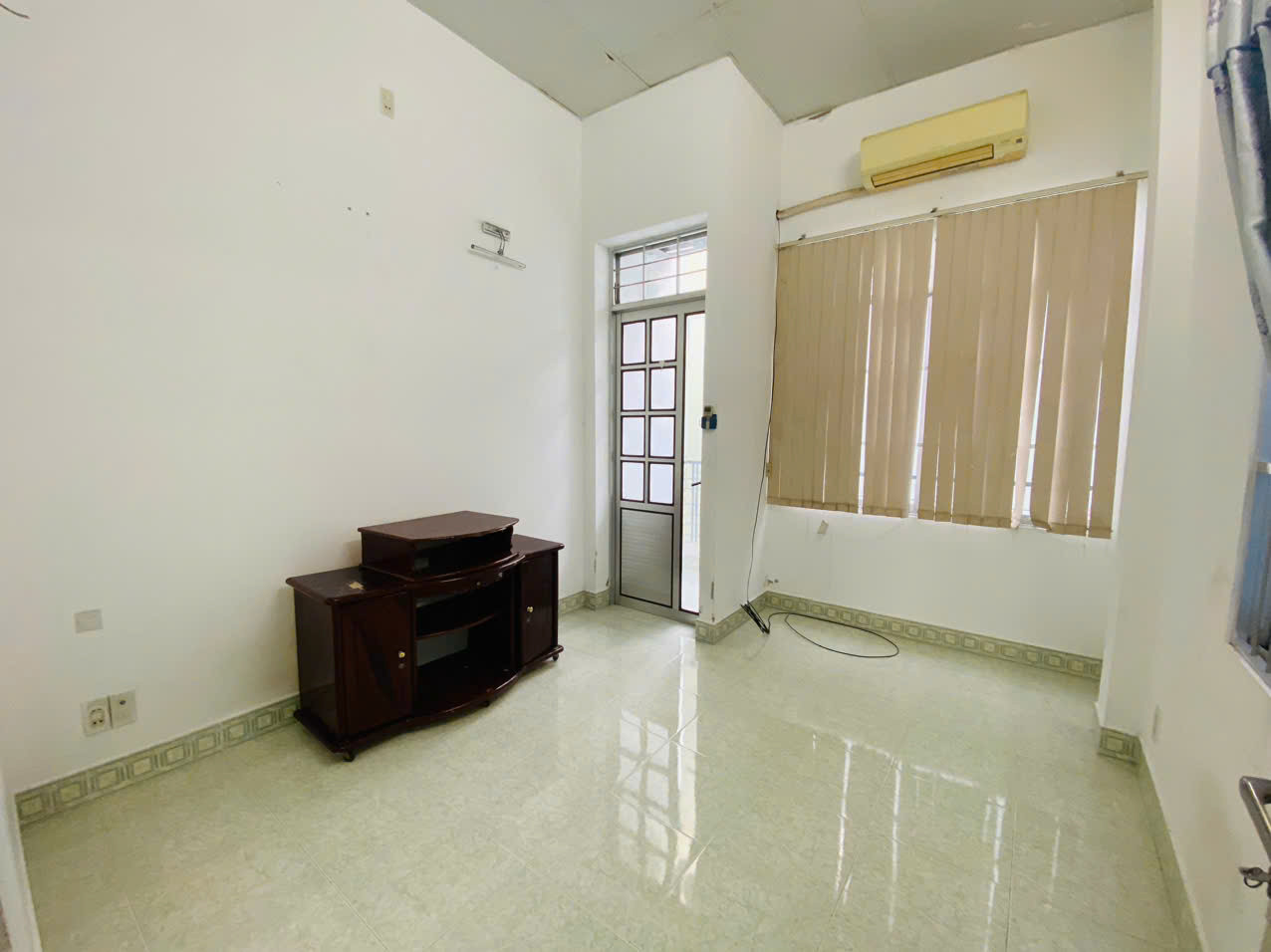 Bán căn nhà phường Vạn Thắng Tp Nha Trang dt 28.3m2 bán: 1.7T  mọi thông tin chi tiết lh em Trinh