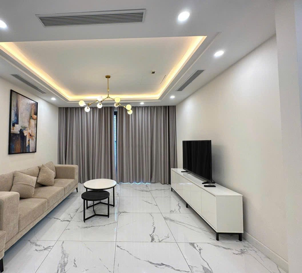 Căn hộ Sunshine Center Mỹ Đình, thiết kế 2 phòng ngủ. Được trang bị đầy đủ nội thất mới.