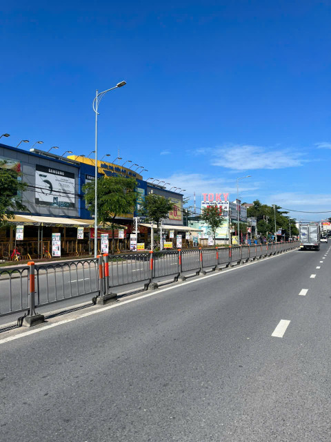 Gấp bán Nhà MBKD VIP (8x50) Mặt Tiền Đường 16m Tô Ký, Hóc Môn