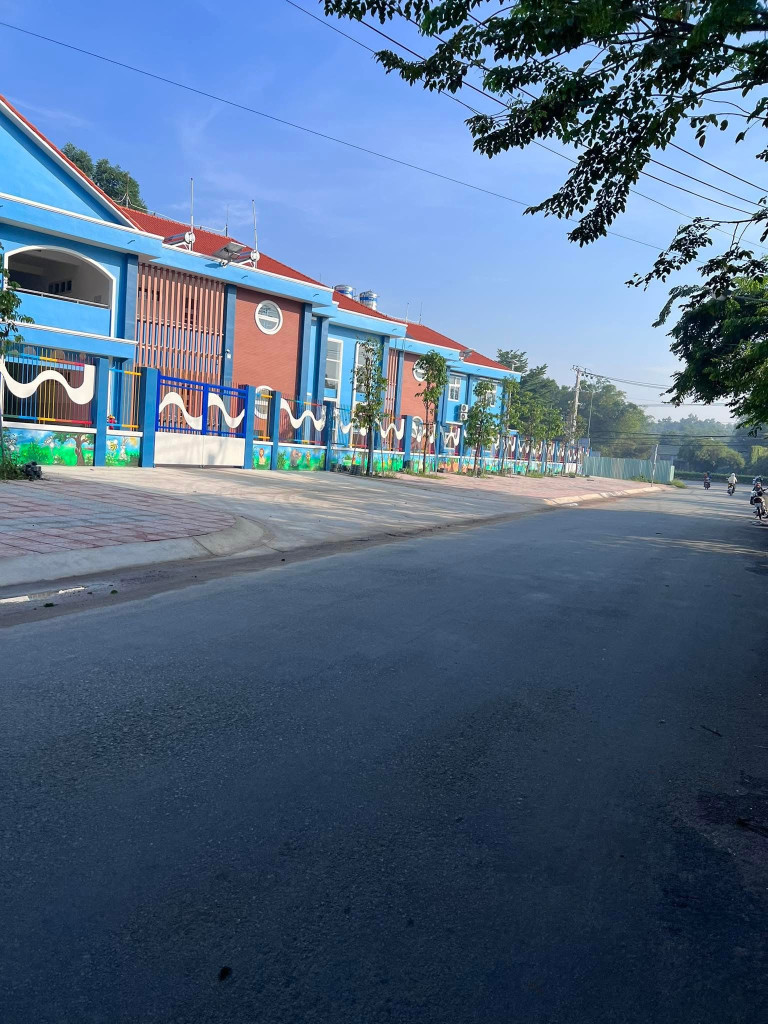 Chính chủ gửi lô đất trung tâm Phú An Bến Cát 10x13m giá 950 triệu