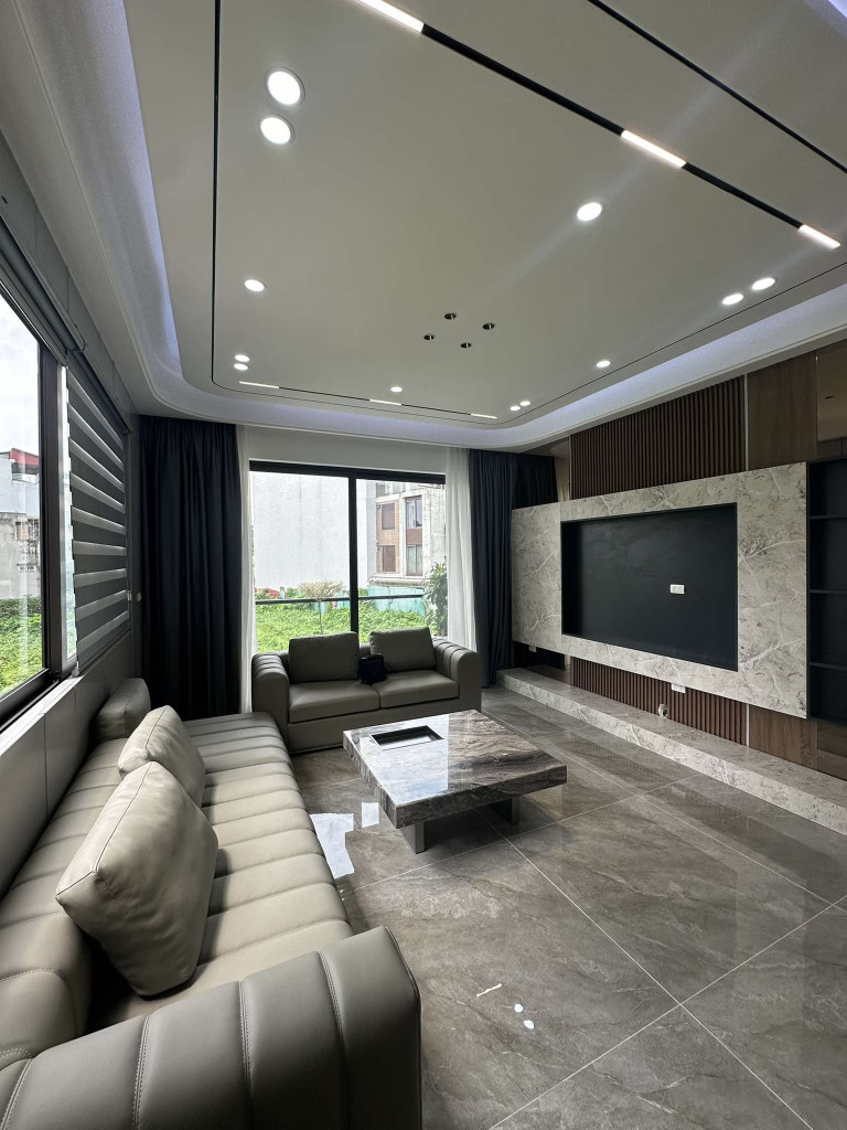 BÁN NHÀ ĐẸP NHẤT QUẬN TÂY HỒ-GẦN HỒ TÂY 5 TẦNG DT48M2-MT 4.2M-ÔTÔ-PHỐ NHẬT CHIÊU-TÂY HỒ.Giá:13,9Tỷ