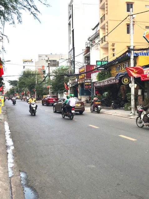 Bán nhà mặt tiền 536,2m2 giá 59,9 tỷ Đường Nguyễn Văn Khối