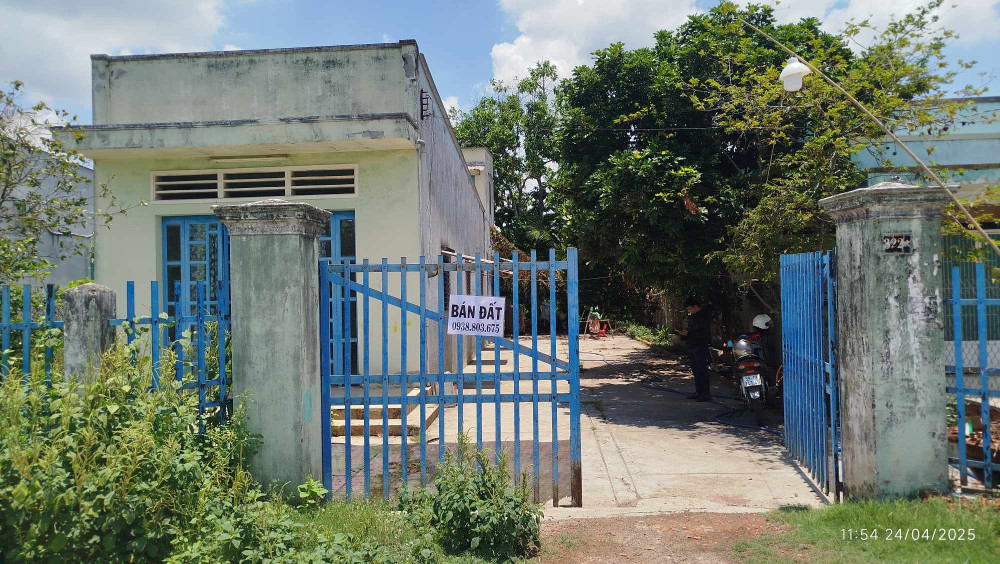 CHỦ ĐỊNH CƯ NƯỚC NGOÀI -  BÁN NHÀ C4, ĐẤT  ĐẸP - 
ĐỨC LẬP HẠ, ĐỨC HÒA, LONG AN - DIỆN TÍCH KHỦNG 540 m2 - 
 ⬇️ GIẢM SÂU CHỈ CÒN 2.85 TỶ  0938 803 675