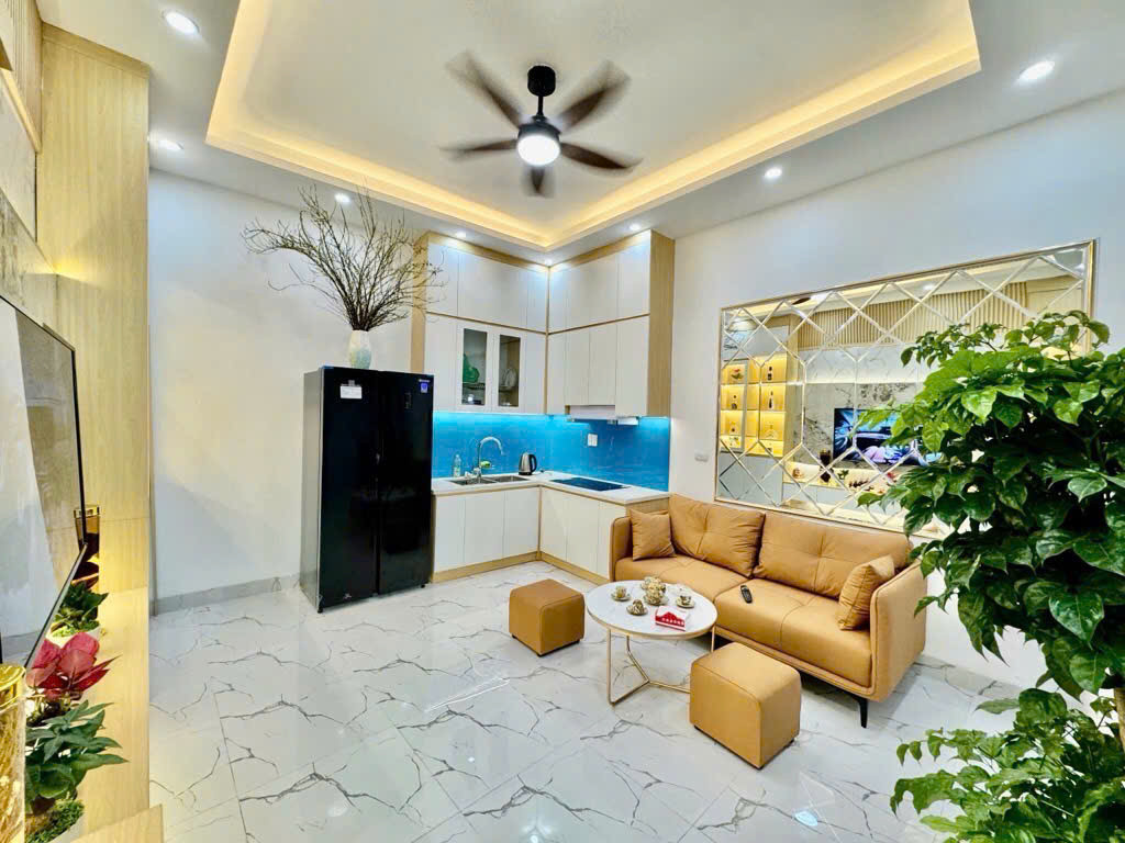 ĐẲNG CẤP LUCXURY HOÀNG MAI- FULL NỘI THẤT NHẬP KHẨU- 2 THOÁNG-DT 39m, CHỐT QUANH 5 TỶ