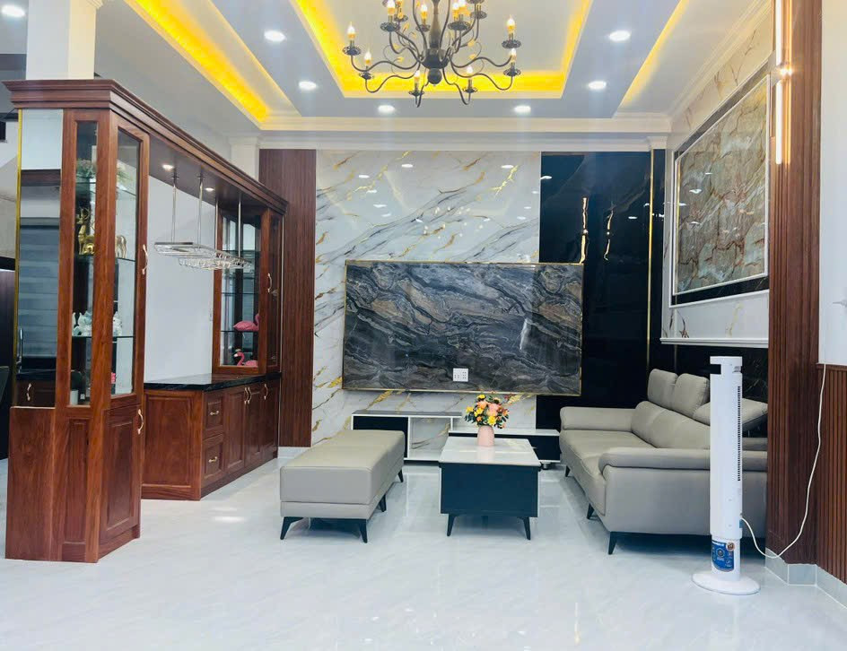 Nhà đẹp 3 tầng, ngang 6.8 tỷkế KDC HIM LAM - LOTTE Nguyễn Thị Thập, p. Tân Hưng, Q7, 6.x tỷ tl