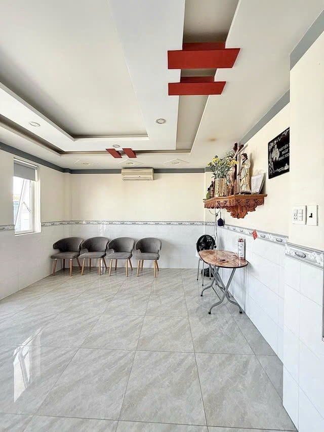 GIÁ MỀM NHẤT QUẬN GÒ VẤP : 29.9 TỶ - NGUYỄN VĂN CÔNG- P.3- TOÀ NHÀ BUILDING NGAY SÂN BAY 5 TẦNG CÓ HẦM - NGANG 7.3M NỞ HẬU L ĐẸP - THANG MÁY XỊN - MẶT TIỀN NGUYỄN VĂN CÔNG  - 1 ĐỜI CHỦ - KD ĐỈNH- 1 hầm, 1 trệt, 3 lầu, MCCT 4 phòng ngủ rộng, 1 phòng Master