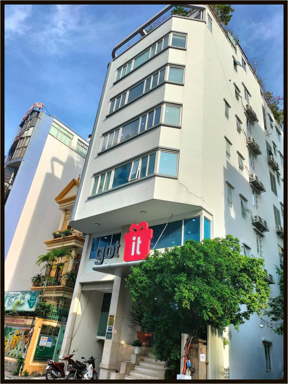 Top tòa nhà vị trí đẹp 8.2 x 18m Nguyễn Văn Thủ Q1 TP. Sài Gòn