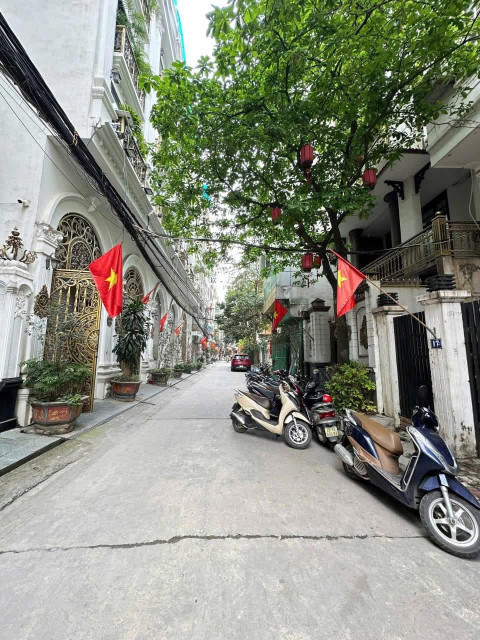 Bán nhà Phân Lô Dân Trí Cao Phố Tân Mai, Kim Đồng 85m/ 5tầng/MT 5m 24.8 Tỷ, Ô tô đỗ