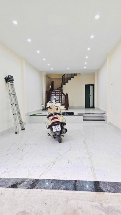 Bán nhà Định Công, Hoàng Mai. 50m2 x 5 Tầng. MT 4,2m. NỞ HẬU. NGÕ THÔNG. Ô TÔ.  Hơn 12 Tỷ.
