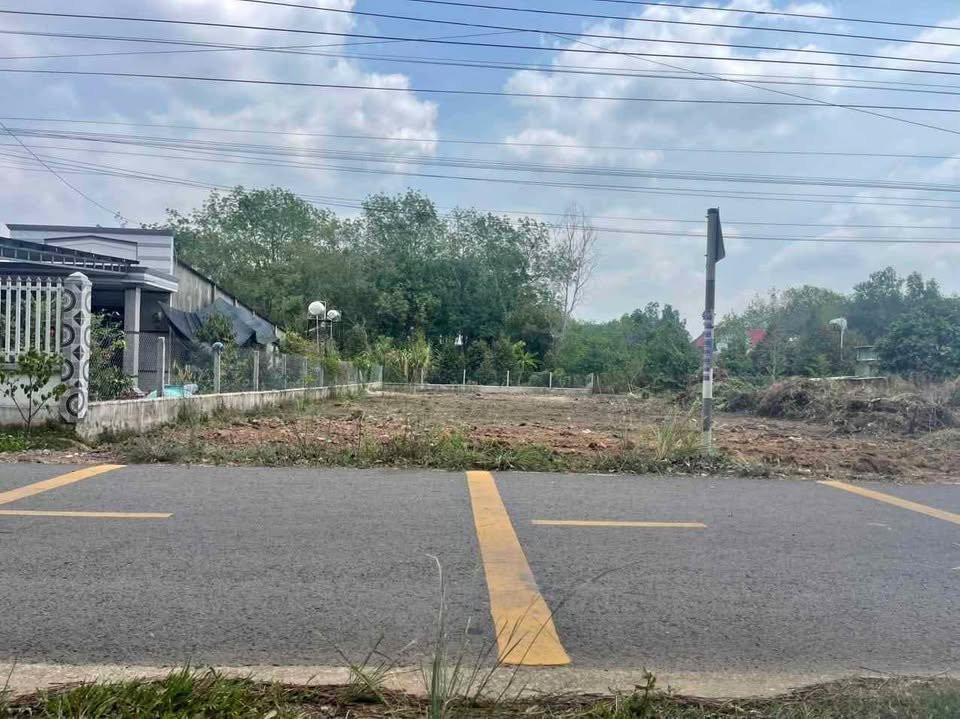 Bán đất 280m², GIÁ 439 triệu mặt tiền đường nhựa,dân đông