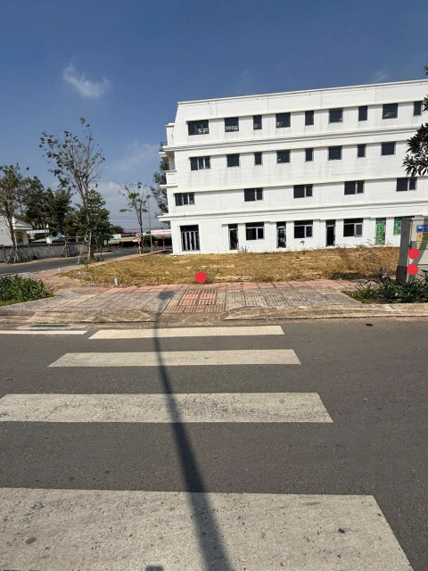 HÀNG HIẾM STC LONG THÀNH! 1 lô ngay khu Công viên cực đẹp 100m2 giá chốt 2,25tỷ. Có sổ