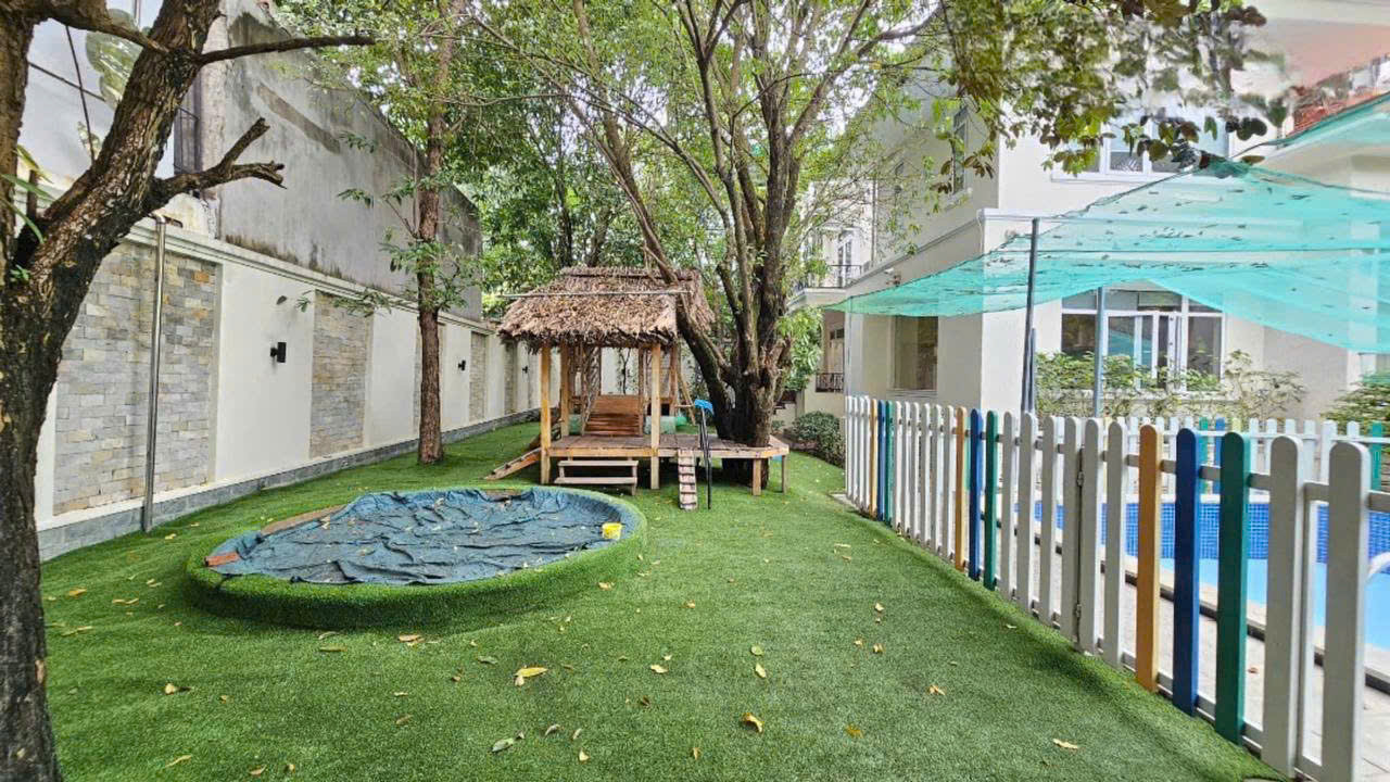 BDS HVL Cho thuê biệt thự  Trần Văn Sắc, phường Thảo Điền, Quận 2.