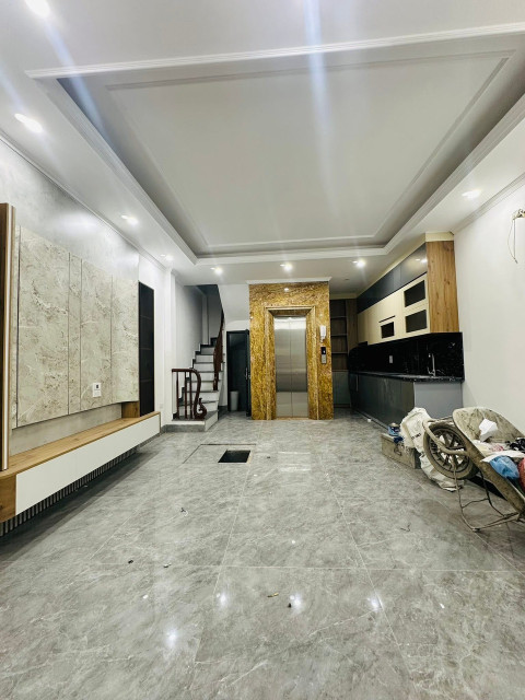 BÁN NHÀ ĐỘI CẤN - 6 TẦNG THANG MÁY, 2 THOÁNG, NGÕ NÔNG, 3 GÁC ĐỖ CỬA - GIÁ 7.5 TỶ