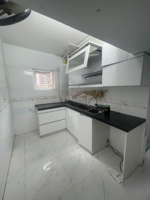 Cho thuê căn hộ Tập thể tầng 3 Phố Kim Liên, 73m2, 2 ngủ, ở hộ GĐ, 10 Triệu