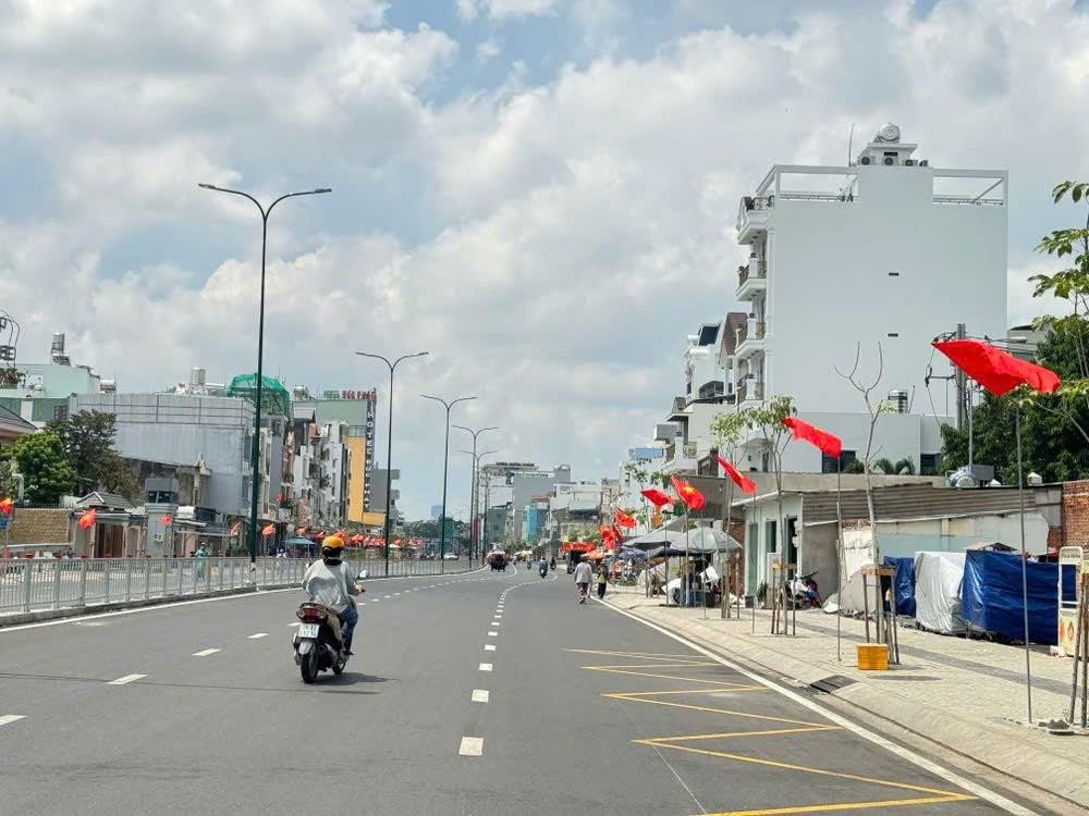 Bán nhà MTKD đường 32M Dương Quảng Hàm ngang 5m 100M² KD đa ngành 23.2 tỷ 

Mô tả 

Bán nhà MTKD đường 32M Dương Quảng Hàm ngang 5m 100M² KD tuyệt đỉnh tiện xây SP 23.2tỷ TL