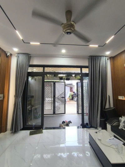 Bán nhà 4 tầng, 75m², 4PN, 4WC, Q.2, 9.6 tỷ, sổ hồng