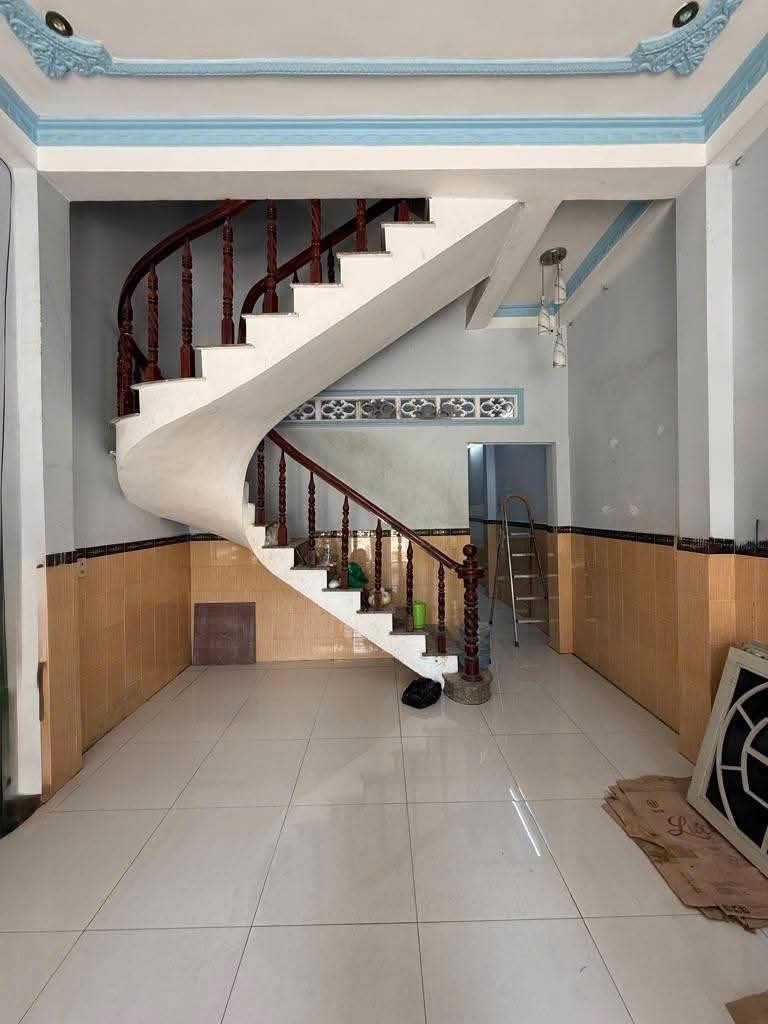 --Bán nhà mặt tiền Quảng Hiền, phường 11, Tân Bình; (5*16); 9,5 tỷ - 2 tầng