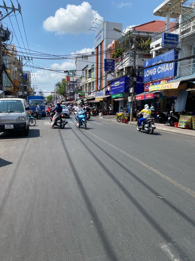 BÁN NHÀ trệt, lầu - hẻm 8m xe tải chợ Rạch Ông đường Nguyễn Thị Tần P2Q8. 7tỷ8 TL, 64.8m2-(4,3 x 15)